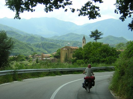 Angenehme Fahrt durchs lange Val Roverta