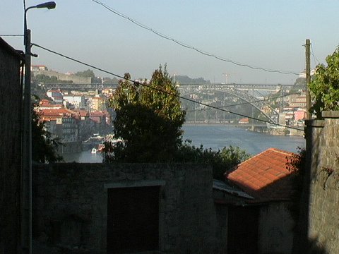 Brücke mit zwei Ebenen in Porto